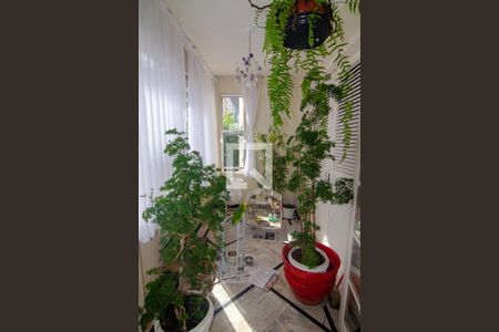 Apartamento à venda com 180m², 3 quartos e 1 vaga Apartamento à venda com 180m², 3 quartos e 1 vagaSala