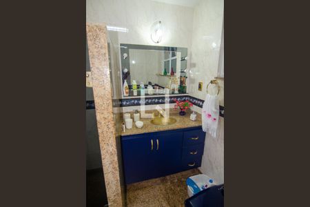 Apartamento à venda com 180m², 3 quartos e 1 vaga Apartamento à venda com 180m², 3 quartos e 1 vagaBanheiro do Quarto 2