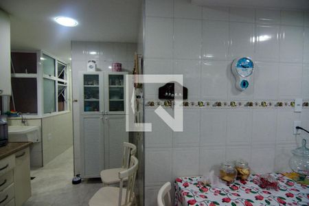 Apartamento à venda com 180m², 3 quartos e 1 vaga Apartamento à venda com 180m², 3 quartos e 1 vagaCozinha