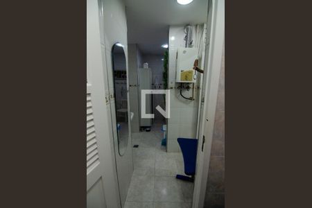 Apartamento à venda com 180m², 3 quartos e 1 vaga Apartamento à venda com 180m², 3 quartos e 1 vagaBanheiro de Serviço