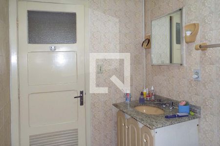 Casa à venda com 200m², 5 quartos e 2 vagas Casa à venda com 200m², 5 quartos e 2 vagasBanheiro 5