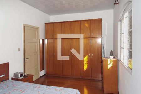 Casa à venda com 200m², 5 quartos e 2 vagas Casa à venda com 200m², 5 quartos e 2 vagasQuarto 2