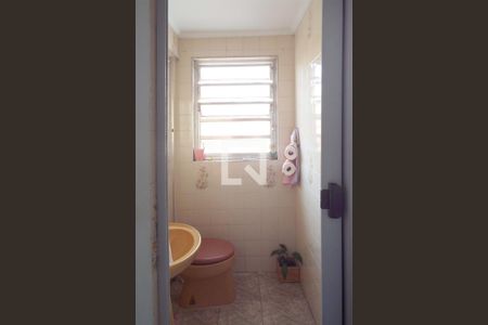 Casa à venda com 200m², 5 quartos e 2 vagas Casa à venda com 200m², 5 quartos e 2 vagasBanheiro 1