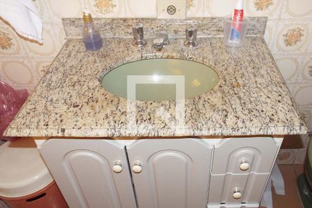 Casa à venda com 200m², 5 quartos e 2 vagas Casa à venda com 200m², 5 quartos e 2 vagasBanheiro 4