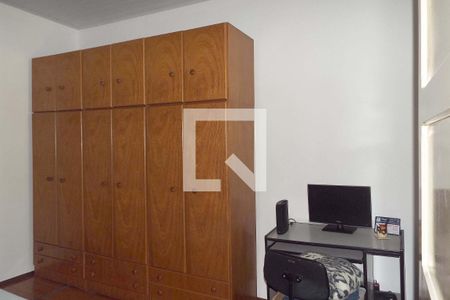 Casa à venda com 200m², 5 quartos e 2 vagas Casa à venda com 200m², 5 quartos e 2 vagasQuarto 4