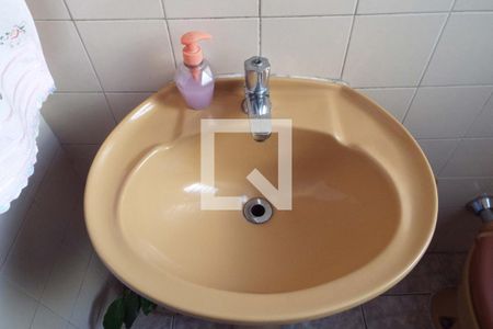 Casa à venda com 200m², 5 quartos e 2 vagas Casa à venda com 200m², 5 quartos e 2 vagasBanheiro 1