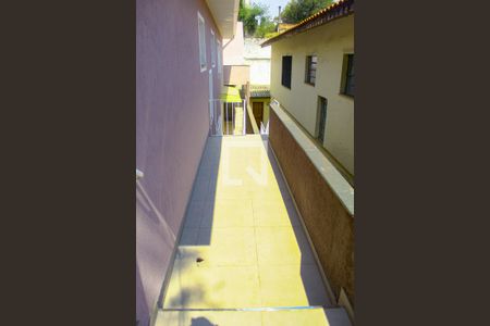 Casa para alugar com 180m², 3 quartos e 2 vagasEscada