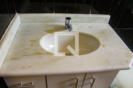 Casa para alugar com 180m², 3 quartos e 2 vagasBanheiro