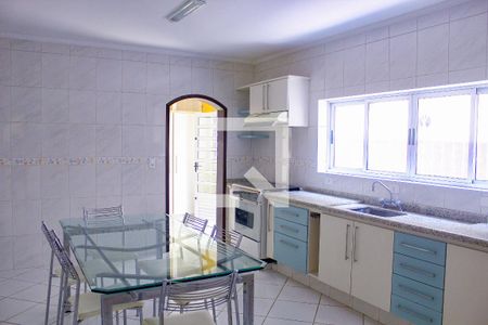 Casa para alugar com 180m², 3 quartos e 2 vagasCozinha