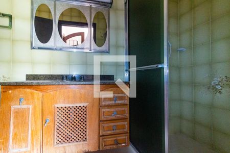 Casa à venda com 200m², 4 quartos e 2 vagasBanheiro da Suíte