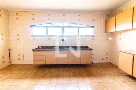 Casa à venda com 200m², 4 quartos e 2 vagasCozinha