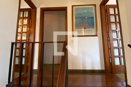 Casa à venda com 267m², 4 quartos e 2 vagasCorretor Acesso Quartos 