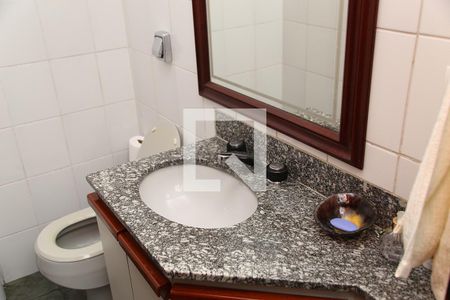 Casa à venda com 267m², 4 quartos e 2 vagasBanheiro - Social