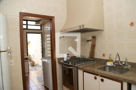 Casa à venda com 267m², 4 quartos e 2 vagasCozinha e Área de Serviço