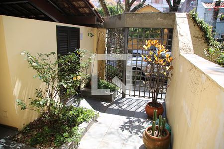 Casa à venda com 267m², 4 quartos e 2 vagasFachada