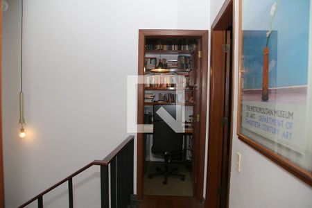 Casa à venda com 267m², 4 quartos e 2 vagasCorredor