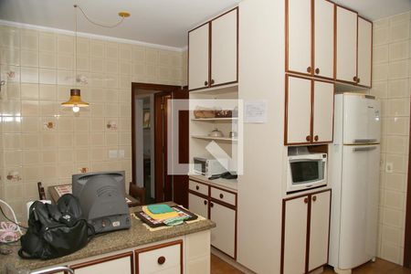 Casa à venda com 267m², 4 quartos e 2 vagasCozinha - Armários