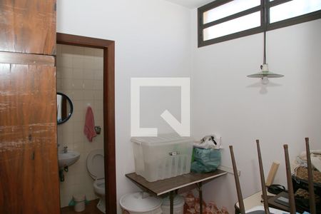 Casa à venda com 267m², 4 quartos e 2 vagasQuarto - Área de Serviço