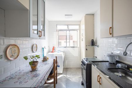 Apartamento para alugar com 57m², 2 quartos e 1 vaga Apartamento para alugar com 57m², 2 quartos e 1 vagaCozinha e Área de Serviço