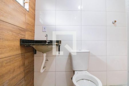 Banheiro de casa para alugar com 1 quarto, 60m² em Vila Fachini, São Paulo