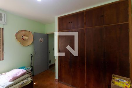 Casa de condomínio à venda com 285m², 4 quartos e 5 vagasQuarto 02