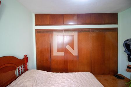 Casa de condomínio à venda com 285m², 4 quartos e 5 vagasSuíte 02