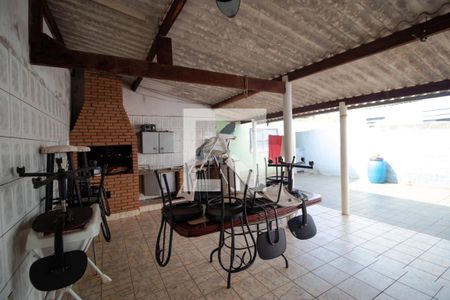 Casa de condomínio à venda com 285m², 4 quartos e 5 vagasChurrasqueira