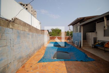 Casa de condomínio à venda com 285m², 4 quartos e 5 vagasPiscina