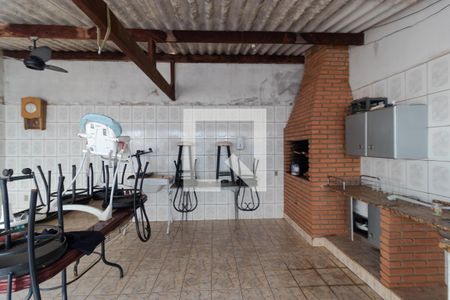 Casa de condomínio à venda com 285m², 4 quartos e 5 vagasChurrasqueira