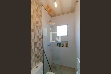 Casa de condomínio à venda com 285m², 4 quartos e 5 vagasBanheiro da Suíte 01