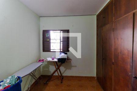 Casa de condomínio à venda com 285m², 4 quartos e 5 vagasQuarto 01