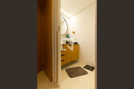 Apartamento à venda com 67m², 1 quarto e 2 vagasBanheiro da Suíte