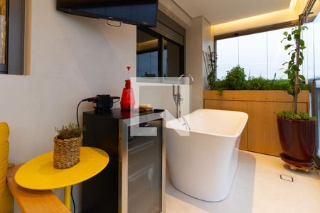 Sacada de apartamento à venda com 1 quarto, 67m² em Barra Funda, São Paulo