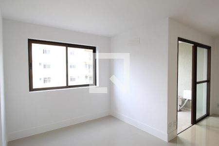 Sala/Quarto de apartamento para alugar com 1 quarto, 45m² em Freguesia de Jacarepaguá, Rio de Janeiro
