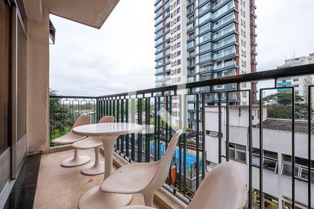 Apartamento à venda com 234m², 3 quartos e 1 vaga Apartamento à venda com 234m², 3 quartos e 1 vagaSala - Varanda