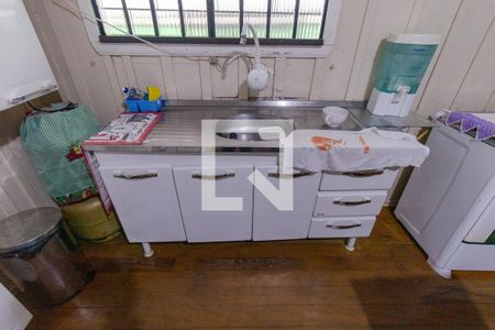 Cozinha de casa para alugar com 3 quartos, 80m² em Lindóia, Curitiba