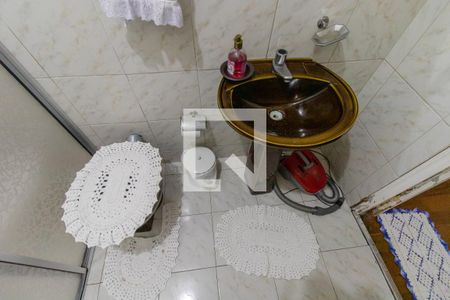 Banheiro Social de casa para alugar com 3 quartos, 80m² em Lindóia, Curitiba