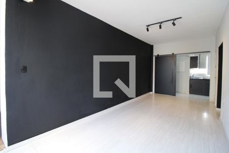 Sala de apartamento para alugar com 2 quartos, 90m² em Cambui, Campinas