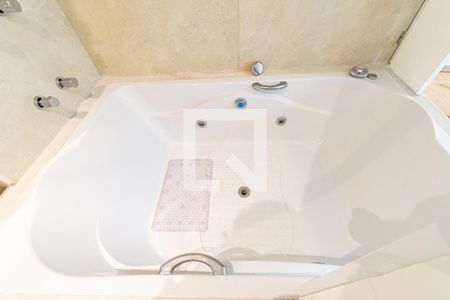 Apartamento à venda com 154m², 2 quartos e 1 vagaBanheiro da Suíte 1