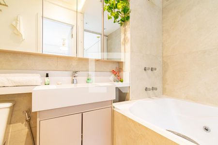 Apartamento à venda com 154m², 2 quartos e 1 vagaBanheiro da Suíte 1