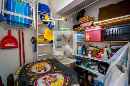 Área de serviço de apartamento à venda com 2 quartos, 110m² em Jardim Cristiane, Santo André