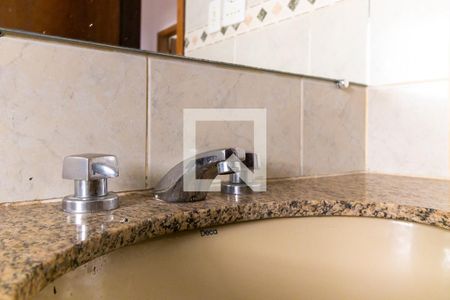 Casa à venda com 120m², 3 quartos e 1 vagaBanheiro