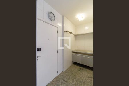 Apartamento à venda com 374m², 4 quartos e 6 vagasLavanderia 