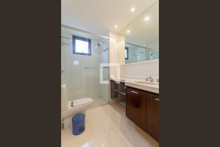 Apartamento à venda com 374m², 4 quartos e 6 vagasBanheiro da Suíte 3