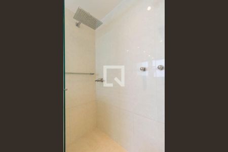 Apartamento à venda com 374m², 4 quartos e 6 vagasBanheiro Suíte 1