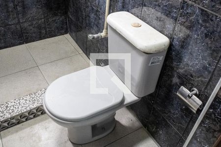 Casa para alugar com 90m², 3 quartos e 1 vaga Casa para alugar com 90m², 3 quartos e 1 vagaBanheiro