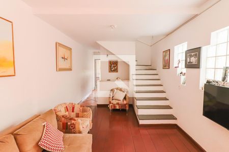 Sala de casa de condomínio para alugar com 3 quartos, 600m² em Jardim Olympia, São Paulo