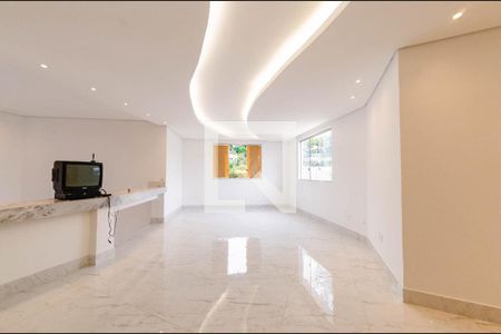 Sala de casa à venda com 3 quartos, 229m² em Estoril, Belo Horizonte