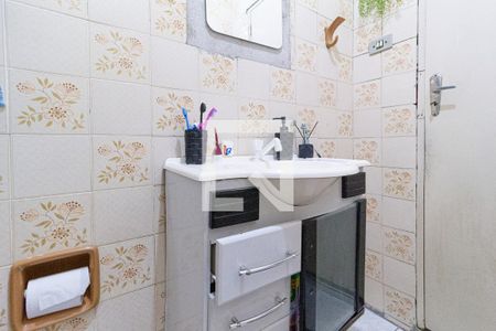 Casa à venda com 150m², 4 quartos e 2 vagasBanheiro 1
