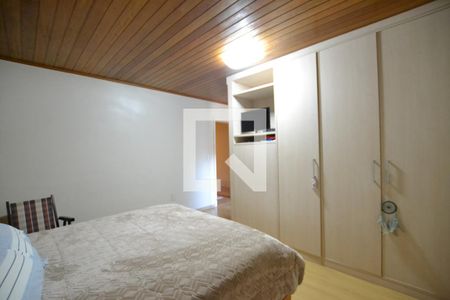 Casa à venda com 287m², 4 quartos e 2 vagasSuíte